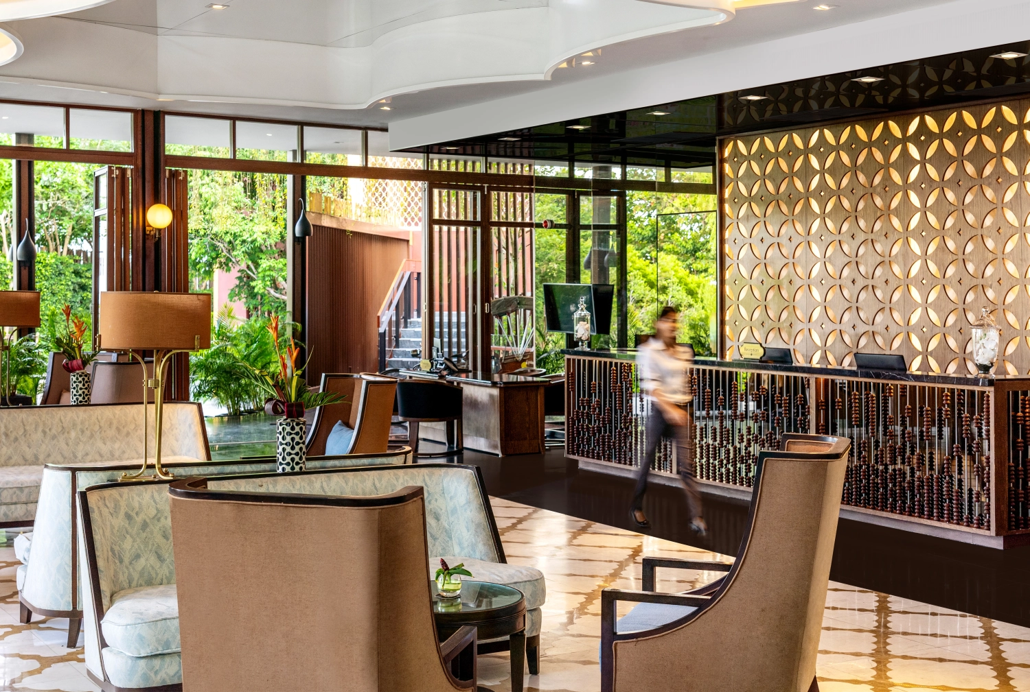 Lobby & Lounge